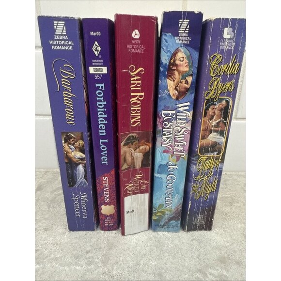 Spicy romance novels lot of 5. Very good condition. - Picture 7 of 10